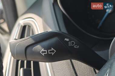 Хэтчбек Ford Focus 2013 в 