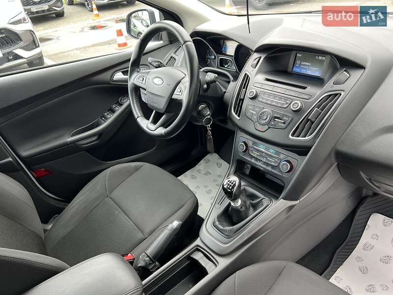 Хэтчбек Ford Focus 2017 в Киеве