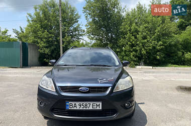 Универсал Ford Focus 2010 в Знаменке