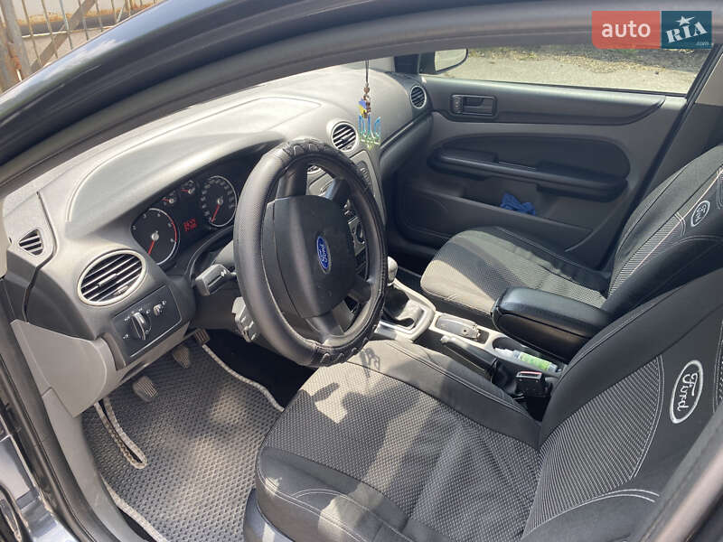 Универсал Ford Focus 2010 в Знаменке
