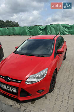 Хэтчбек Ford Focus 2013 в 