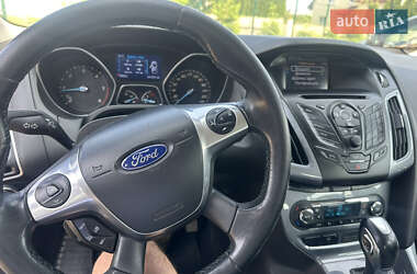 Хэтчбек Ford Focus 2013 в 