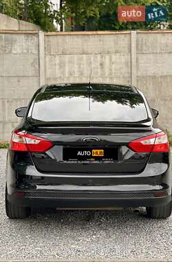 Седан Ford Focus 2013 в 