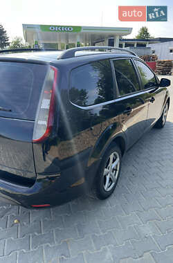 Универсал Ford Focus 2010 в 