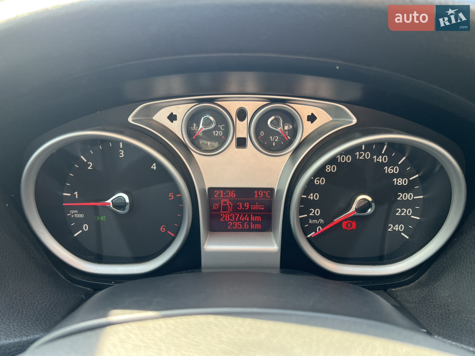 2010 Ford Focus - мініатюра 17