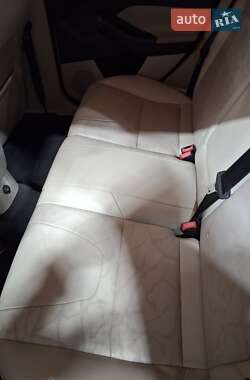 Хэтчбек Ford Focus 2013 в 