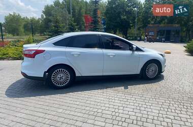 Седан Ford Focus 2013 в 