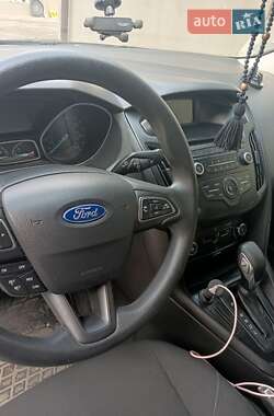 Седан Ford Focus 2017 в 