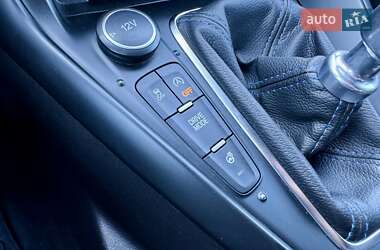 Хэтчбек Ford Focus 2016 в 