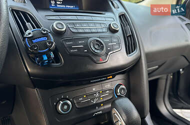 Седан Ford Focus 2017 в 