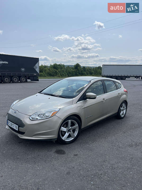 Хэтчбек Ford Focus 2017 в Винниках