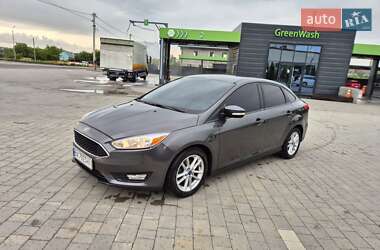 Седан Ford Focus 2015 в 