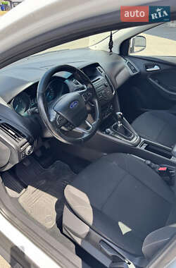 Хэтчбек Ford Focus 2017 в 