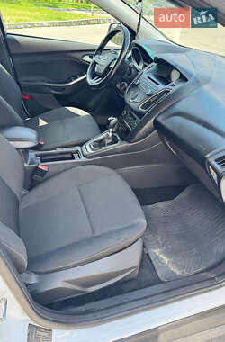 Хэтчбек Ford Focus 2017 в 
