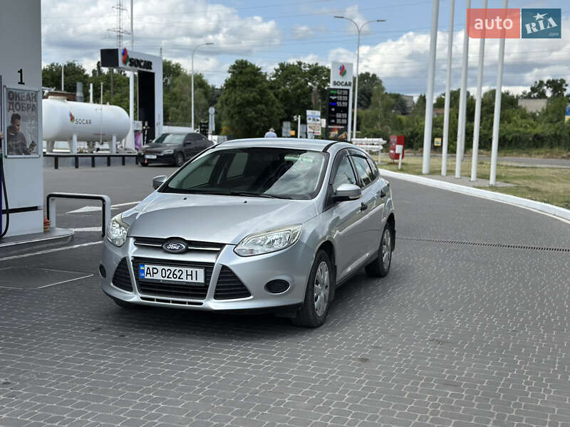 Хэтчбек Ford Focus 2012 в Днепре