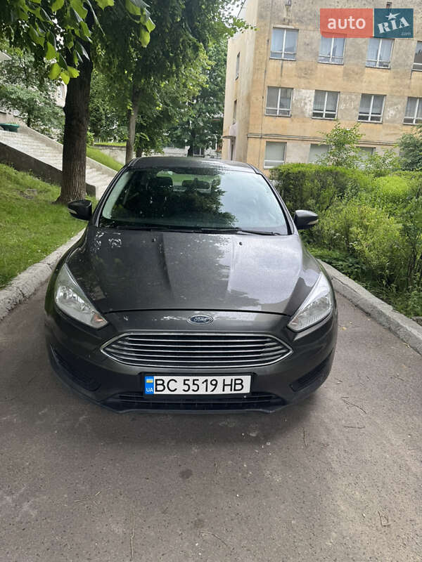 Хэтчбек Ford Focus 2015 в Львове