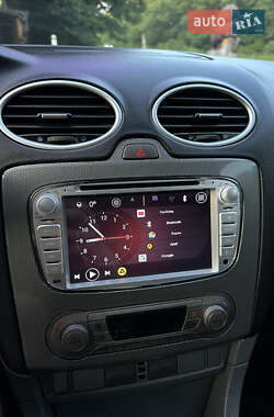 Универсал Ford Focus 2010 в 