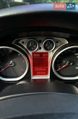 Универсал Ford Focus 2010 в 