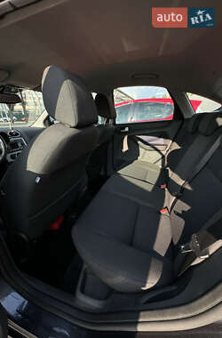 Хэтчбек Ford Focus 2007 в 