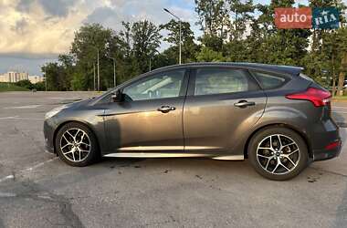 Хэтчбек Ford Focus 2015 в Киеве