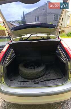 Хэтчбек Ford Focus 2007 в 