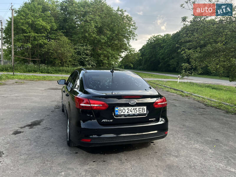 Седан Ford Focus 2016 в Бучаче