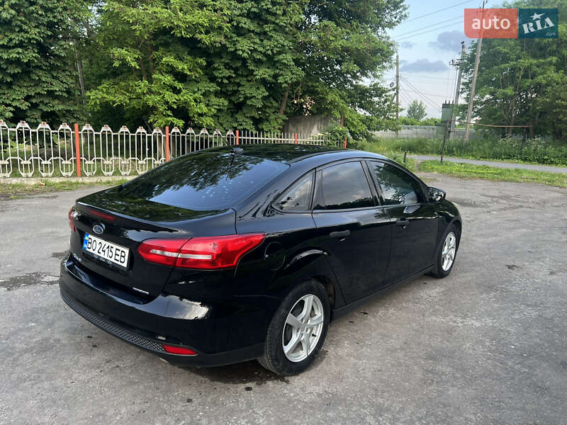Седан Ford Focus 2016 в Бучаче