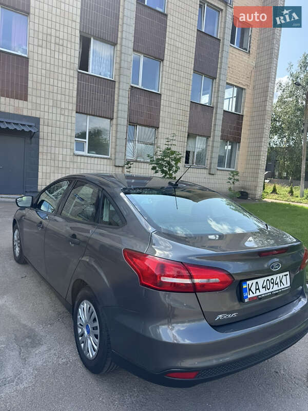 Седан Ford Focus 2017 в Киеве