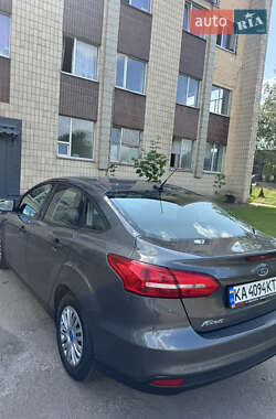Седан Ford Focus 2017 в 