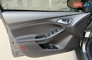 Седан Ford Focus 2017 в 