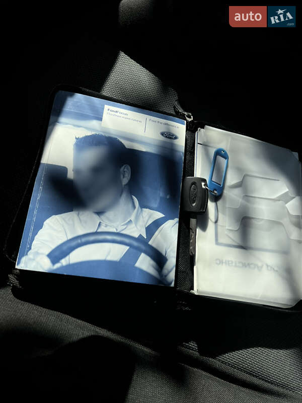 Седан Ford Focus 2010 в Жовкве