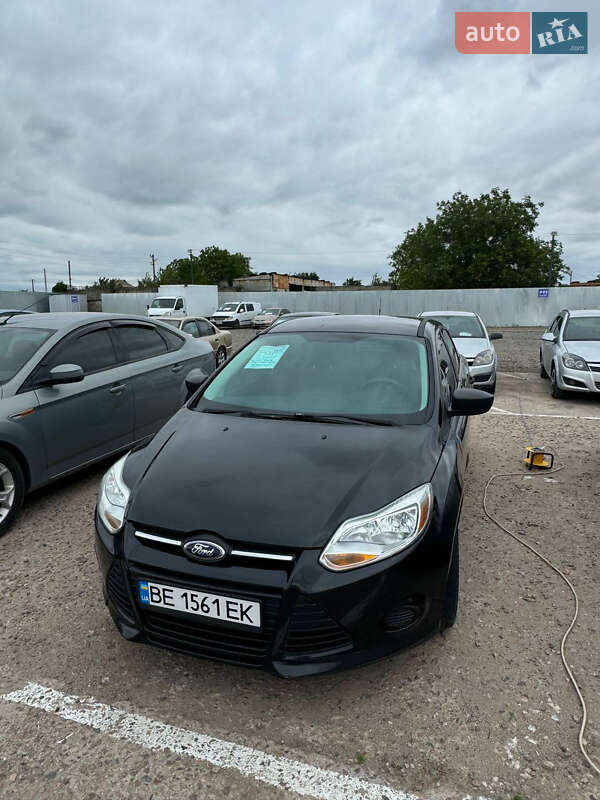 Седан Ford Focus 2012 в 