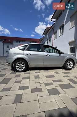 Хэтчбек Ford Focus 2011 в Мукачево