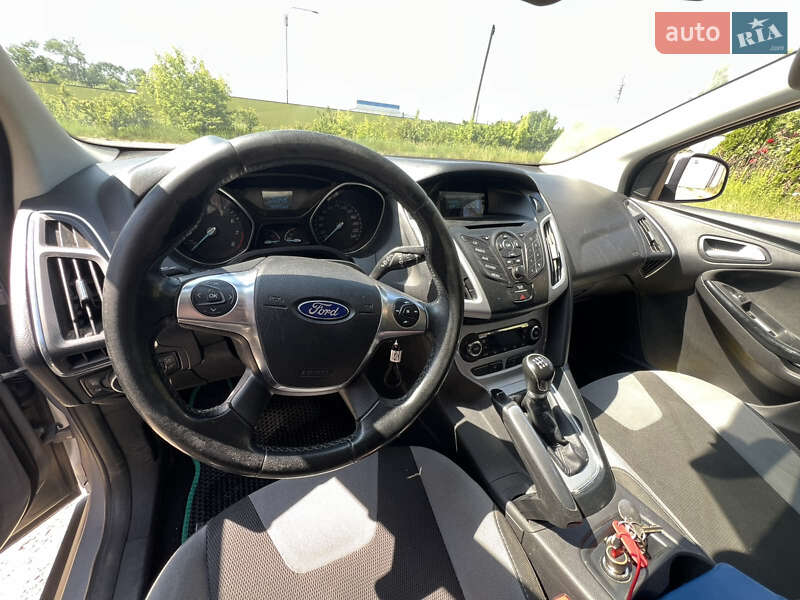 Хэтчбек Ford Focus 2013 в Хотине фото 9 Хэтчбек Ford Focus 2013 в Хотине