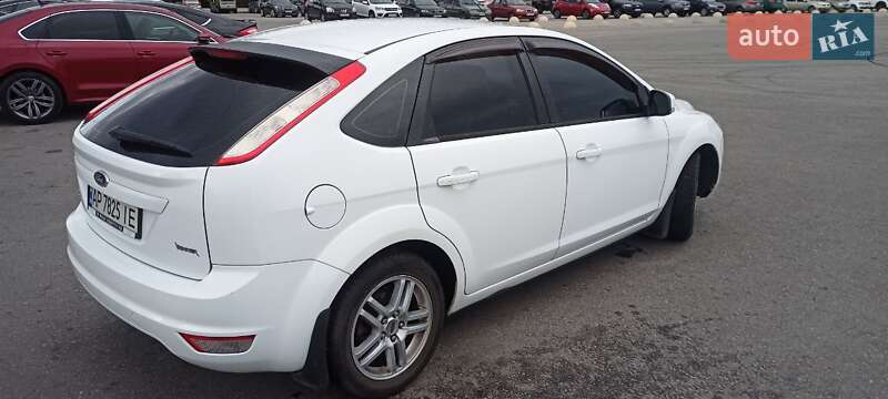 Хэтчбек Ford Focus 2010 в Запорожье