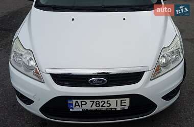 Хэтчбек Ford Focus 2010 в 