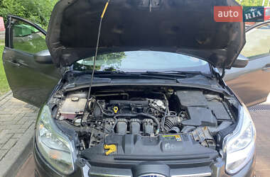 Седан Ford Focus 2012 в 