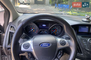 Седан Ford Focus 2012 в 