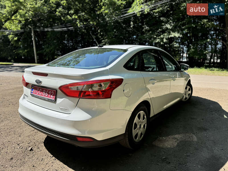 Седан Ford Focus 2012 в Львове