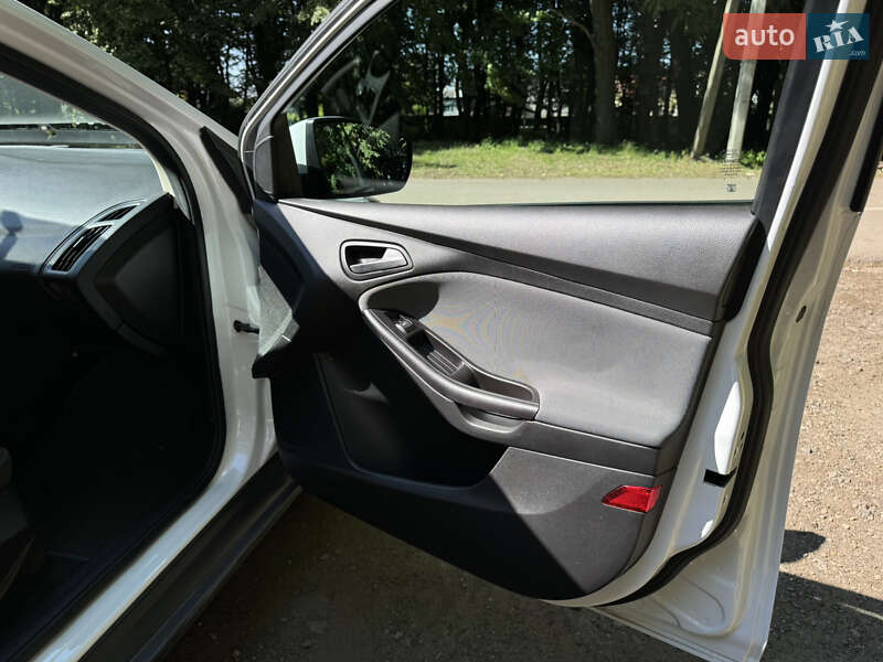 Седан Ford Focus 2012 в Львове