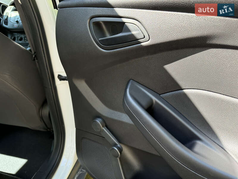 Седан Ford Focus 2012 в Львове