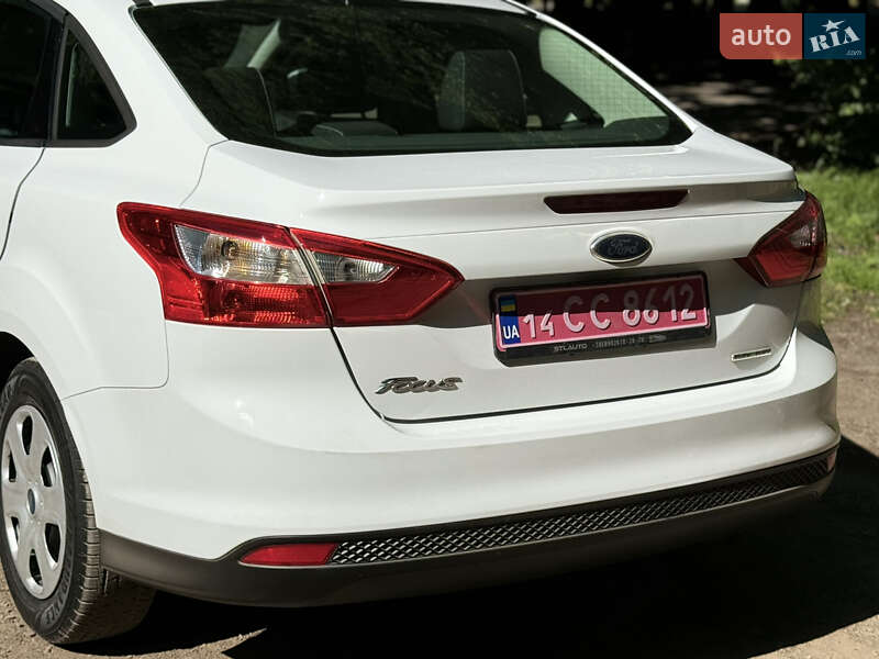 Седан Ford Focus 2012 в Львове
