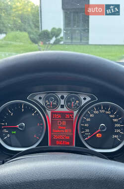 Универсал Ford Focus 2010 в 