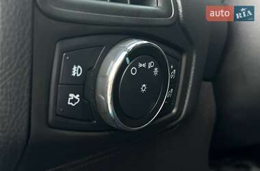 Хэтчбек Ford Focus 2014 в 