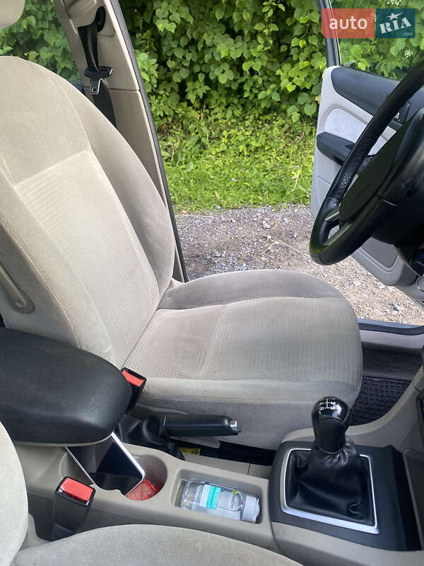 Хэтчбек Ford Focus 2006 в Ровно