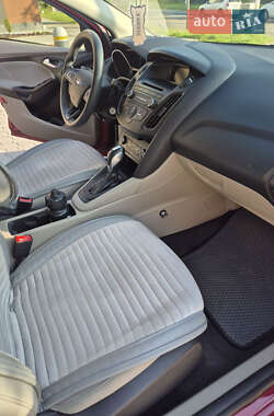 Хэтчбек Ford Focus 2015 в 