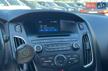 Хэтчбек Ford Focus 2016 в 