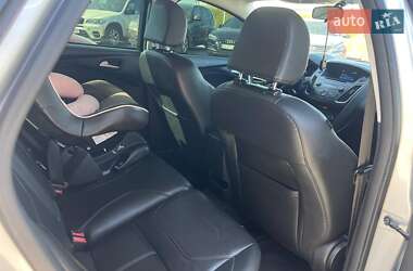 Хэтчбек Ford Focus 2016 в 