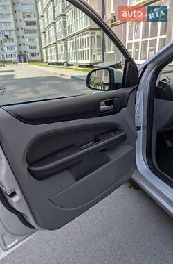 Универсал Ford Focus 2010 в 