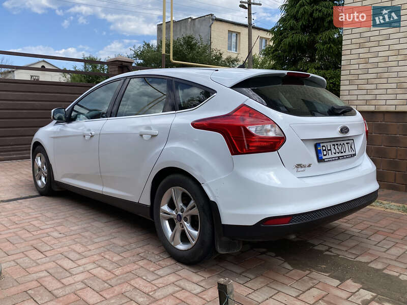 Хэтчбек Ford Focus 2012 в Черноморске